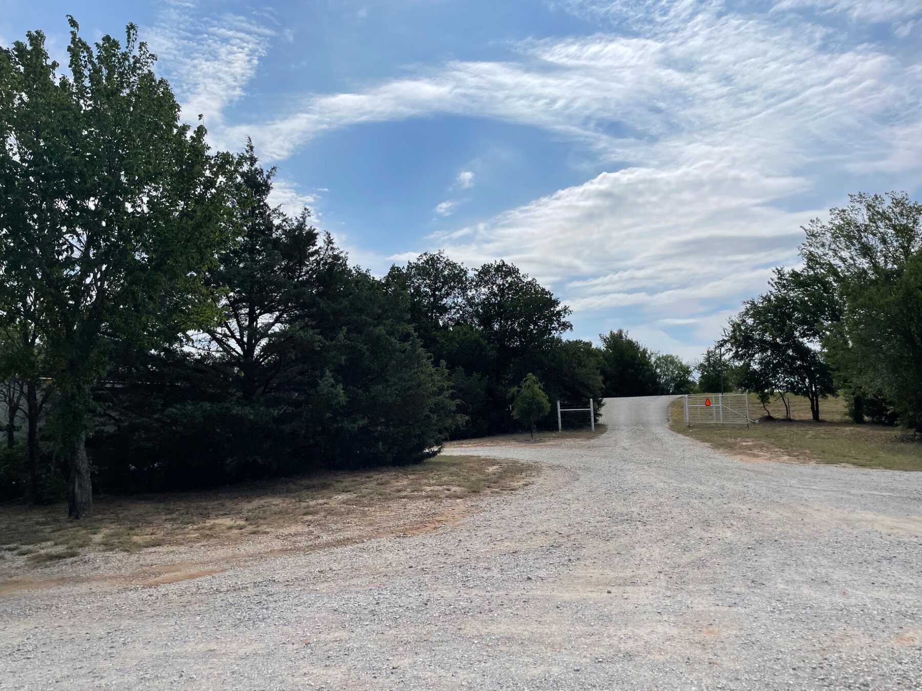 Entrance drive at Campfire RV Park